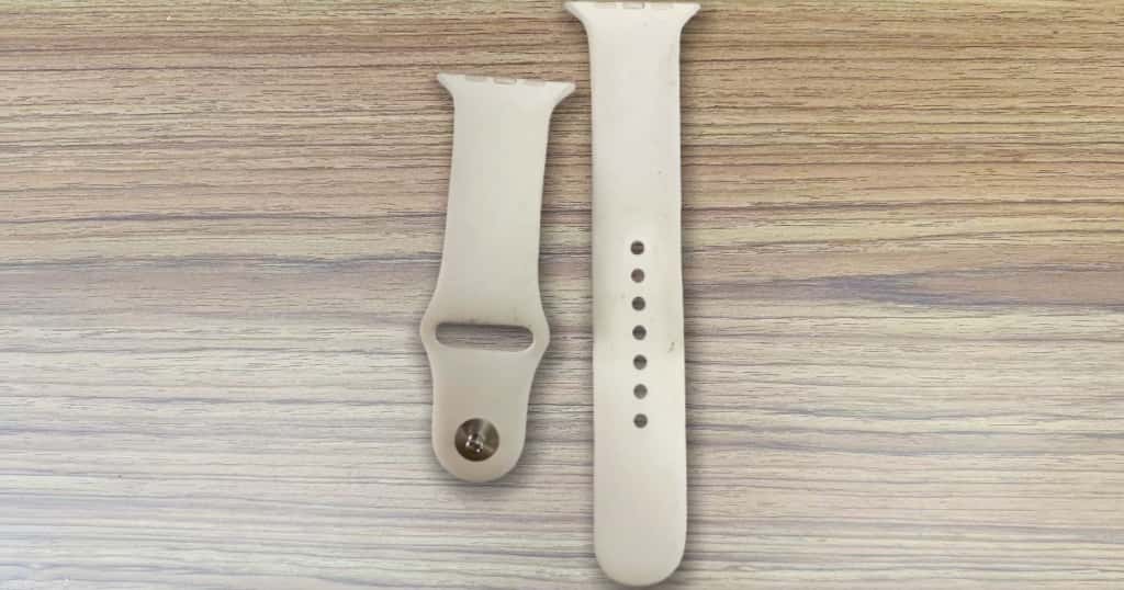 白いバンドの汚れ