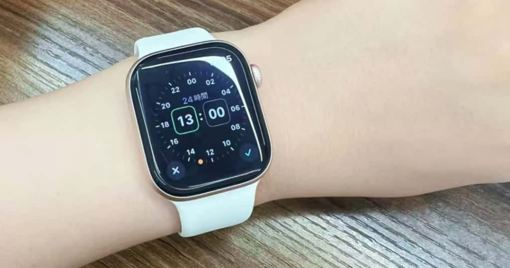 Apple Watch S10 ローズゴールドでアラーム設定