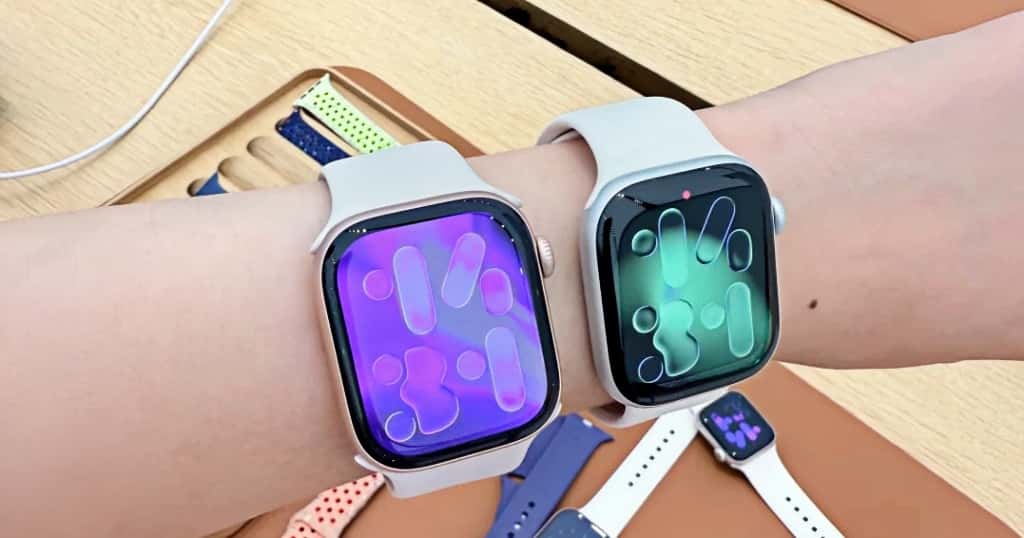 Apple Watch Series 11 ローズゴールドとシルバーの着用比較