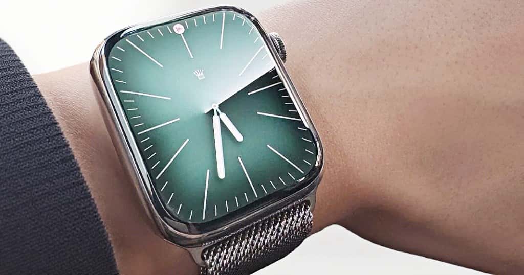 Apple Watchのロレックス風文字盤とメタルバンドのビジネス向けコーデ